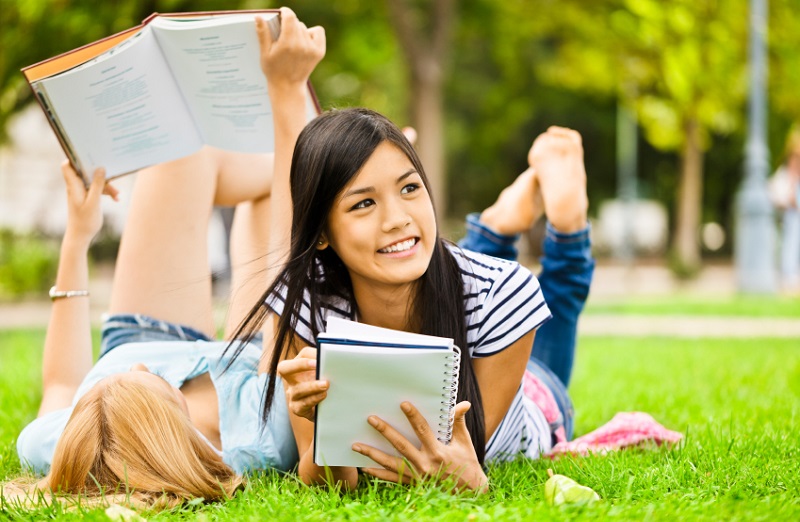 How to Make the Most of Summer Courses in College