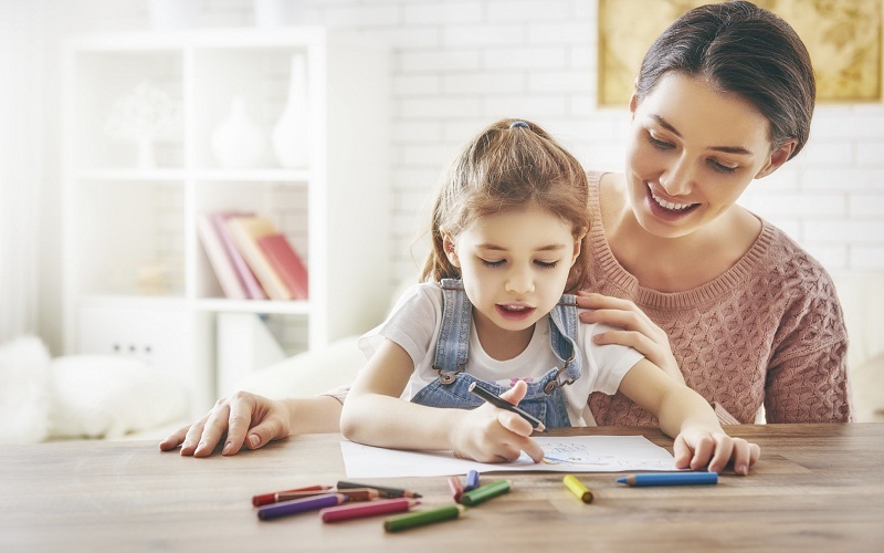 discover children to behave at the table